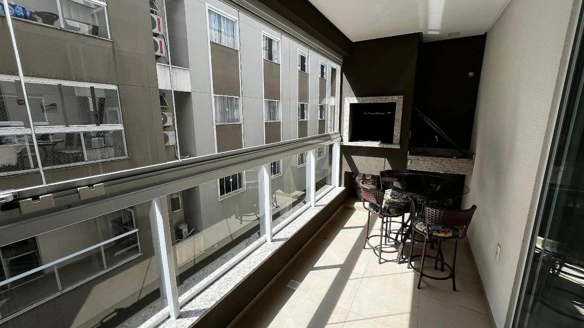 A91 - Varadero - Apartamento De 02 Dormitorios Em Bombas. 봄비나스 아파트