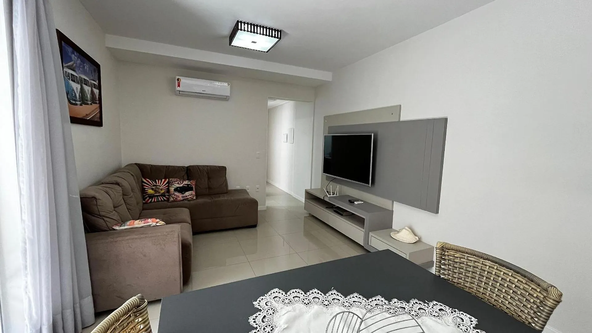 A91 - Varadero - Apartamento De 02 Dormitorios Em Bombas. 봄비나스 브라질